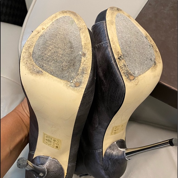 Bebe Kayla Lace Up Satin Spiked Heel Boots Size 9 - Picture 4 of 4